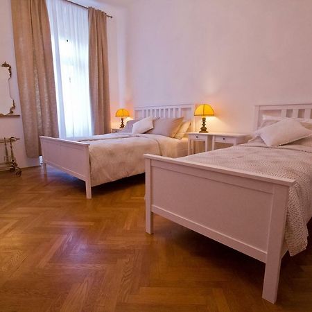 Golden Rooms Bed & Breakfast Триест Экстерьер фото
