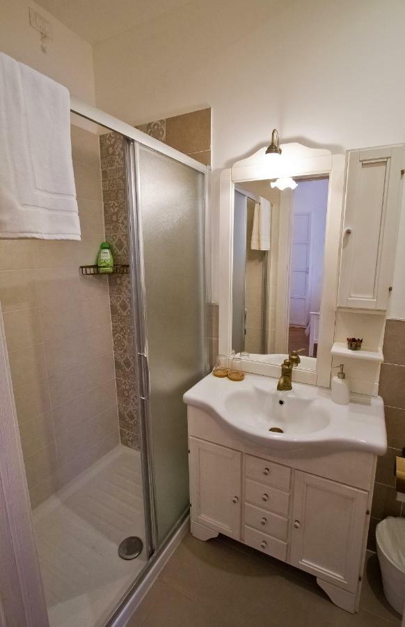 Golden Rooms Bed & Breakfast Триест Экстерьер фото