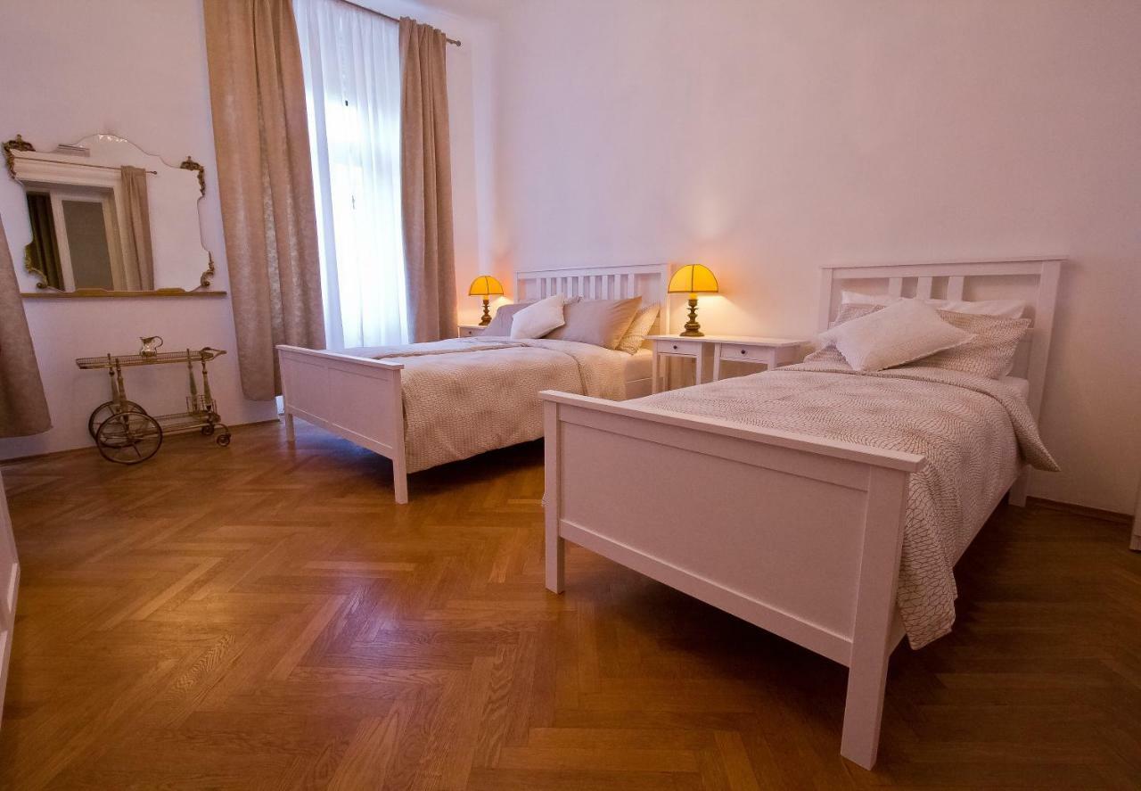 Golden Rooms Bed & Breakfast Триест Экстерьер фото