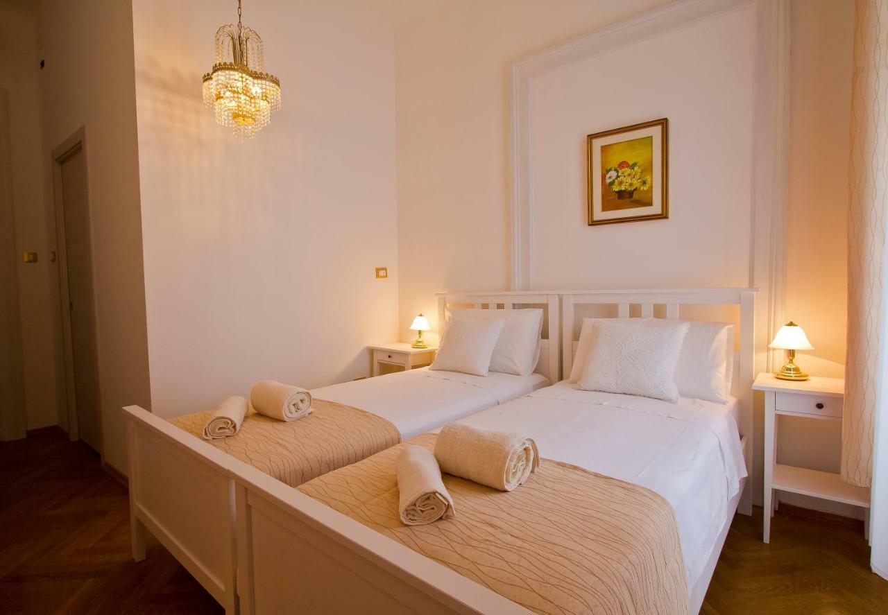 Golden Rooms Bed & Breakfast Триест Экстерьер фото